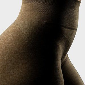 Alphalete Amplify Biker Short - Canteen